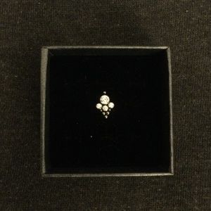 16g Threaded Titanium Cluster Earring Cartilage (top only)